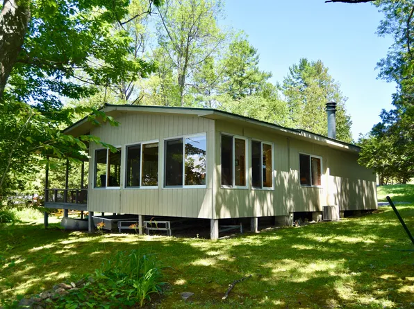 23 Corlear Dr, Willsboro, NY 12996