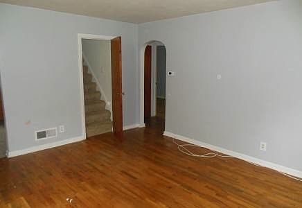 4th image of 1114 Cawood St