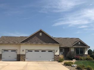 5895 Stags Leap Ln, Marion, IA 52302