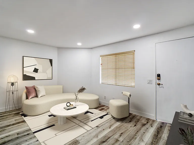 301 North Alvarado Street — Photo 27
