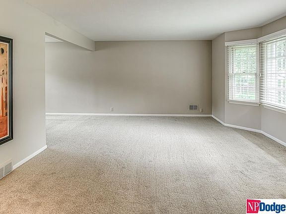 4th image of 11801 Shirley St