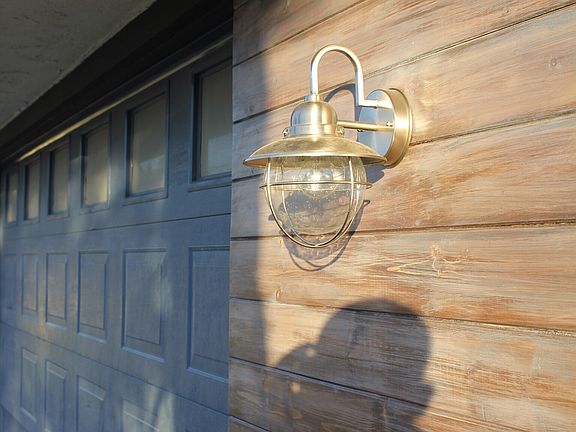 Custom modern facade - 