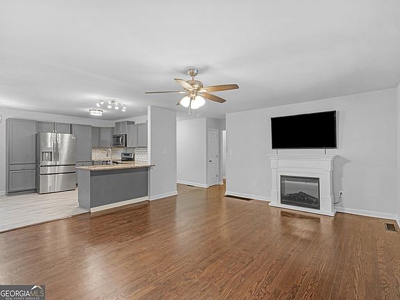 4th image of 870 Mount Tabor Rd