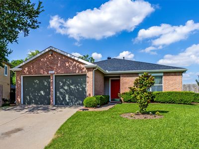 2036 Earnhardt Way, Dallas, TX, 75217