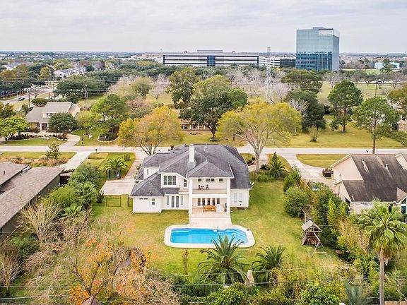 3rd image of 1415 Briar Bayou Dr