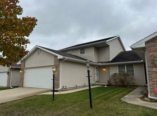 3909 Aberdeen Dr, Champaign, IL 61822