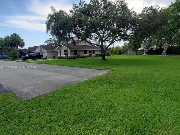 5th image of 1268 NW 52nd Way