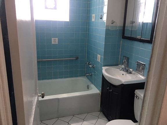 3rd image of 1514 N Homan Ave #2