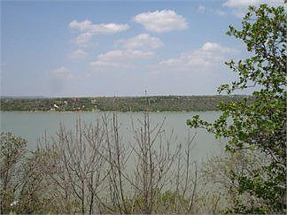 1st image of 200 S Lakeview Dr