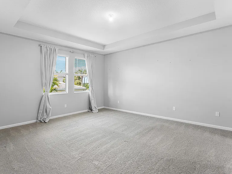 16474 Helix Ct — Photo 18