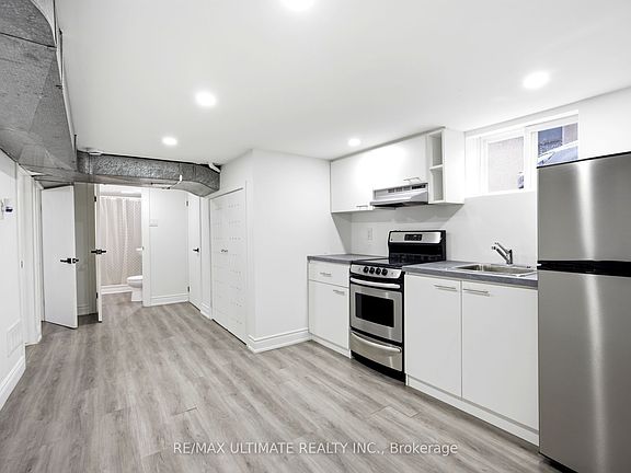 3rd image of 355 Culford Rd