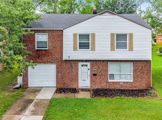 28161 Tremaine Dr, Euclid, OH 44132