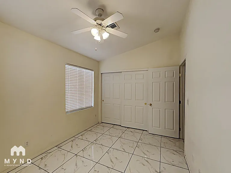 6375 Strongbow Dr — Photo 25