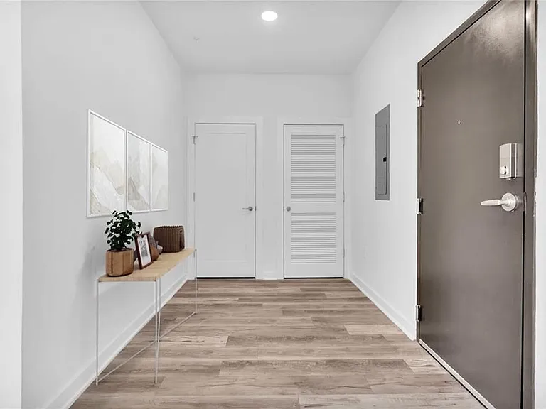 525 Parkway Dr #518 — Photo 3