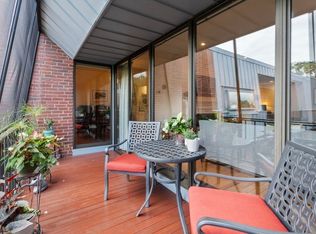 65 Grove St APT 452, Wellesley, MA 02482