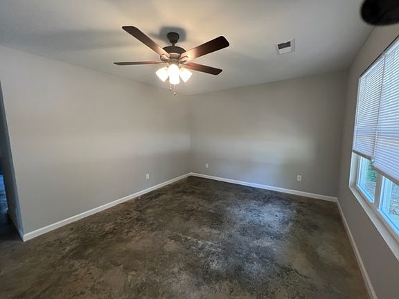 2nd image of 2190 Aberdeen Ave