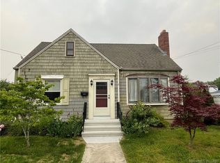 1027 Winchester Ave, Hamden, CT 06517