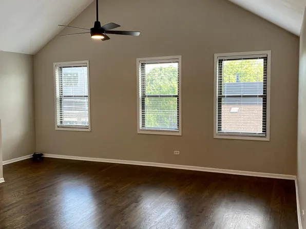 702 N Noble St APT 2, Chicago, IL 60642