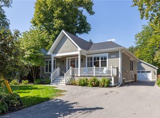 2195 Courtland Dr, Burlington, ON L7R 1S2