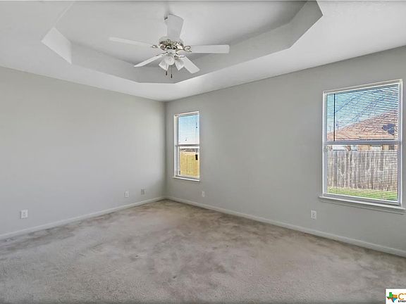 5th image of 2713 Hemlock Dr