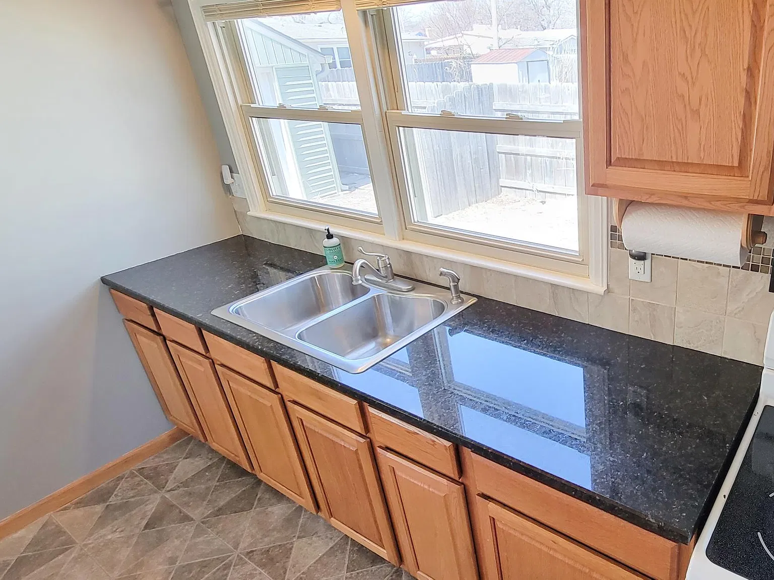 4 bed, 1265 sqft, $1,650 — Photo 4