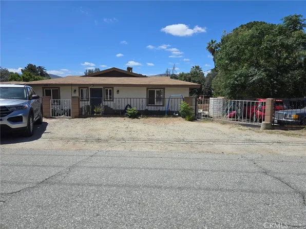 530 W Gilman St, Banning, CA 92220