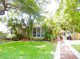 1566 Cleveland St, Clearwater, FL 33755