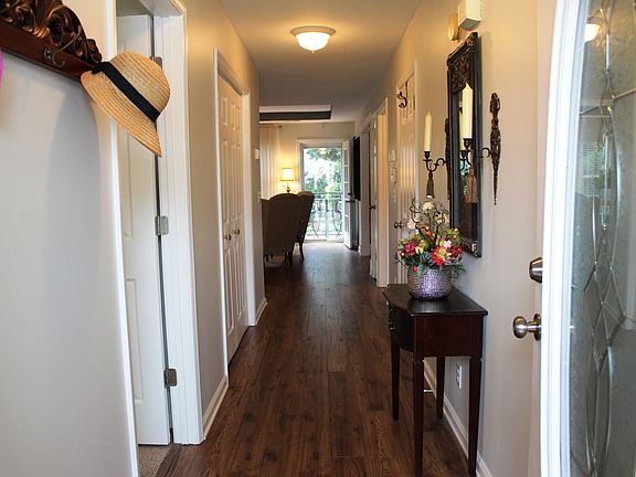 4th image of 2913 Dominion Dr