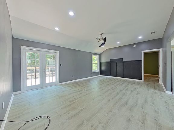 2nd image of 415 Juniper Dr