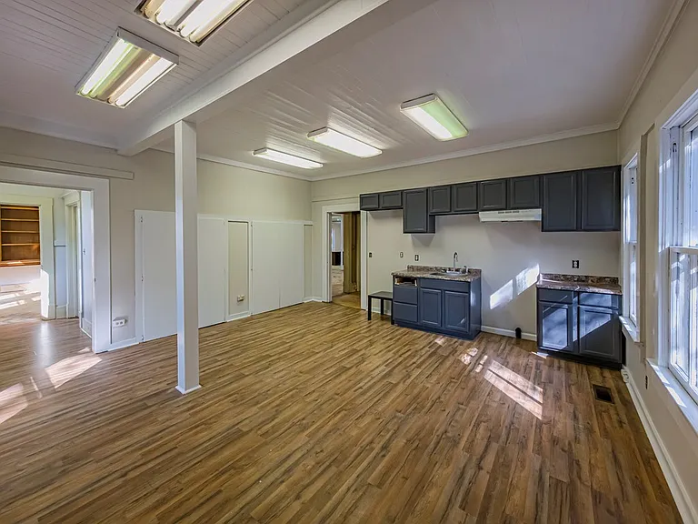 218 N Central Ave #1 — Photo 16