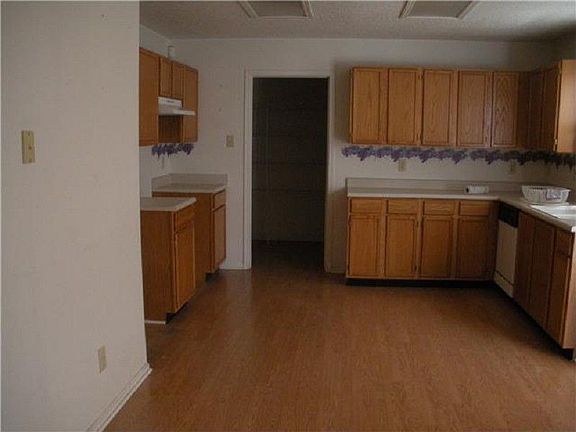 3rd image of 6214 Selago Dr