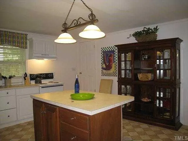 1208 Glen Eden Dr #2 — Photo 14