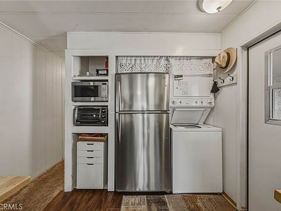 17th image of 1025 Martin St Spc 19