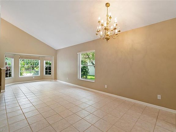 4th image of 25941 Pebblecreek DR