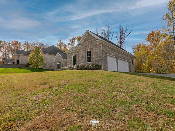2nd image of 411 Mannington Ct