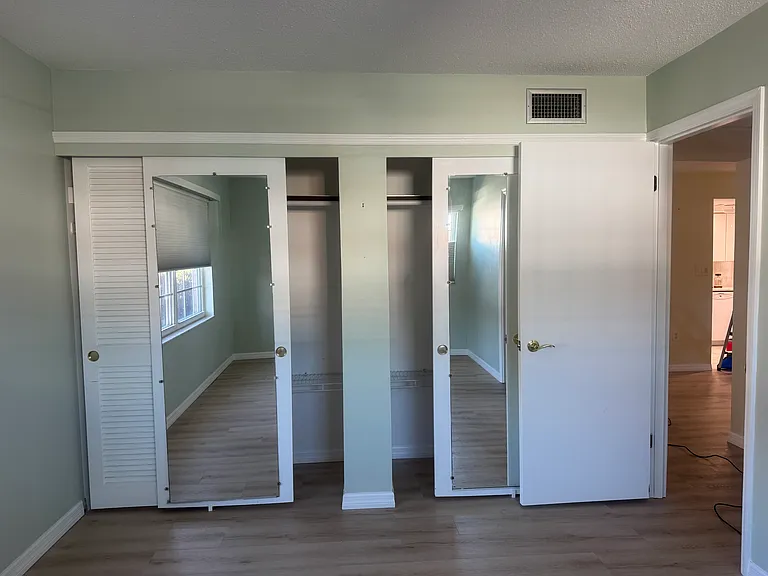 4158 Tamiami Trl — Photo 18