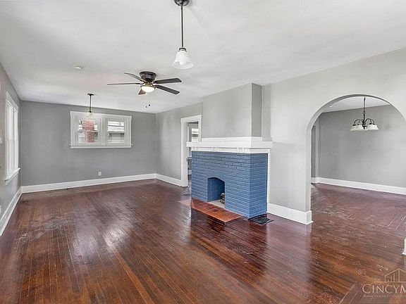 4th image of 3311 Augusta Ave