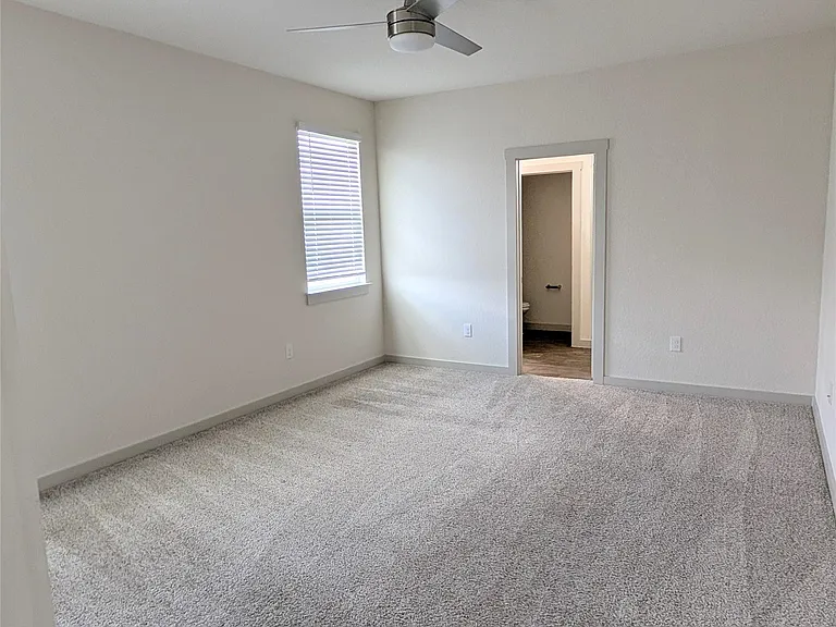 3704 Beechmont Dr — Photo 8