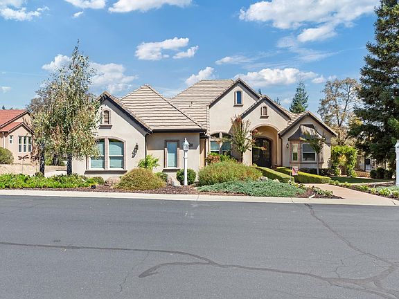 3rd image of 91 Knolls Ct