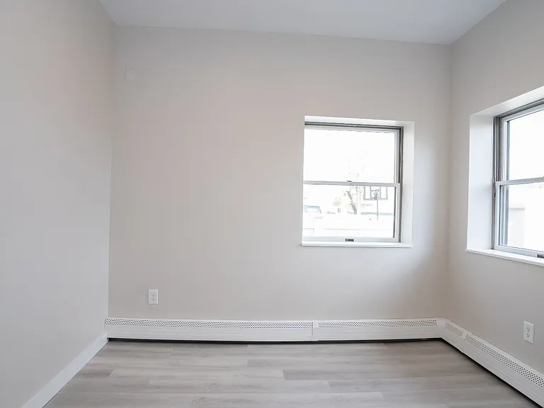 4001 Broadway #2 — Photo 9