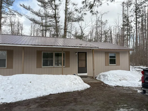761 Murner Rd APT B, Gaylord, MI 49735