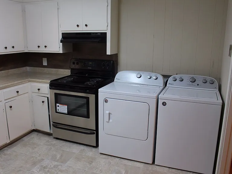226 Cochran Rd — Photo 10