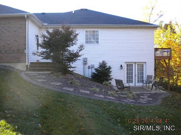 2nd image of 26 Fieldcrest Dr