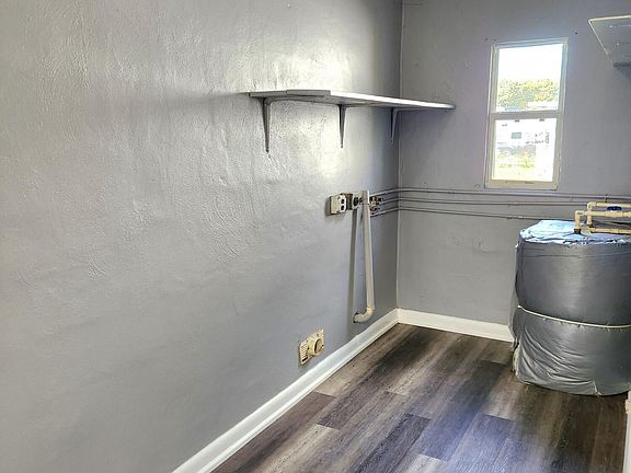 5th image of 358 Vesta Cir
