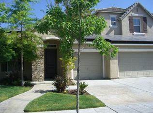 2111 Serena Ave, Clovis, CA 93619