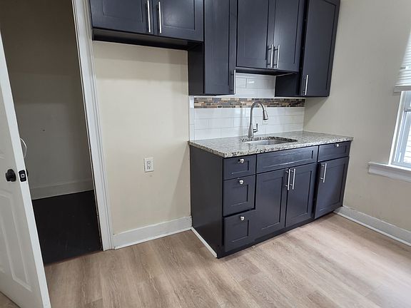 2nd image of 605 Court St #2