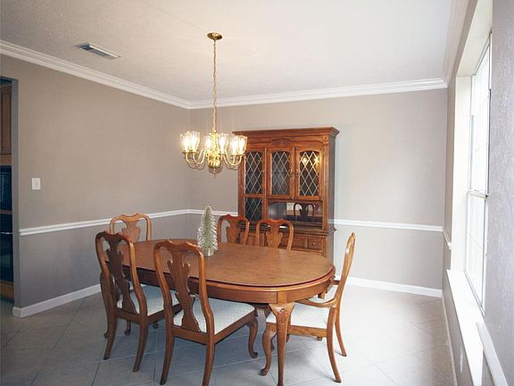 5th image of 264 Plum Cir