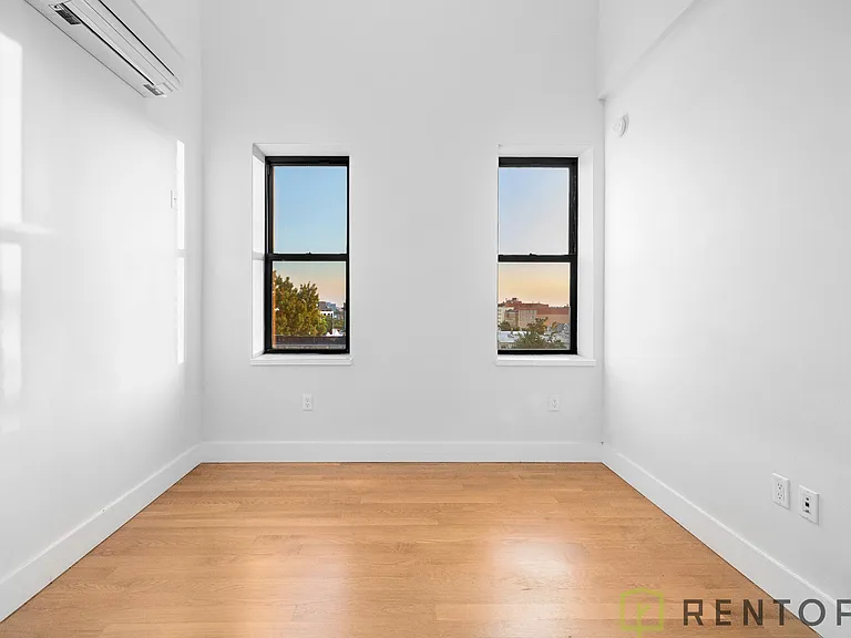 105 Vanderveer St #303B — Photo 8