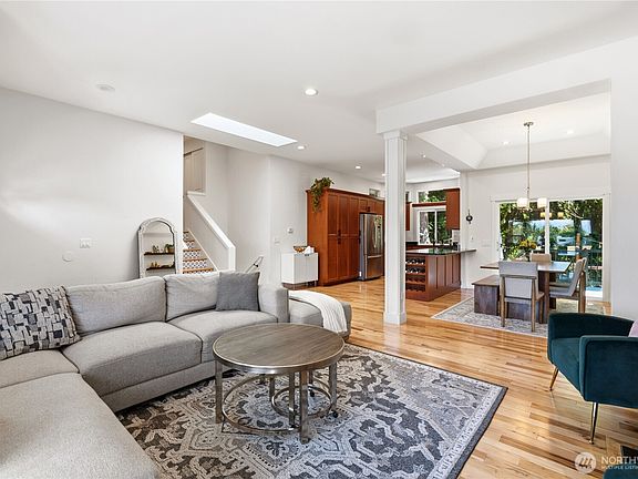3rd image of 5317 101st Street SW