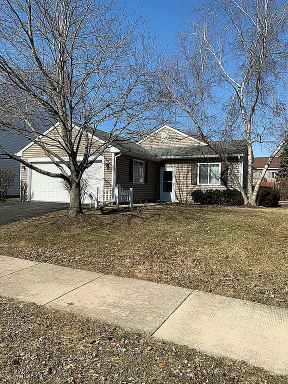 2438 Red Bud Ln photo 1